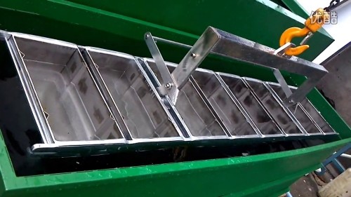 小型工業(yè)塊冰機(jī)，塊冰機(jī)廠家--鹽水式塊冰機(jī)廠